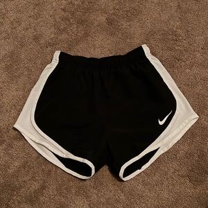 Nike Black & White Athletic Shorts Size: Small